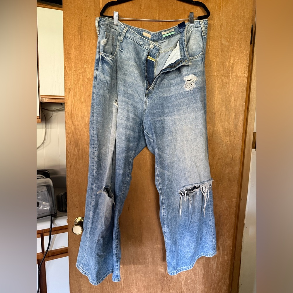 Anthropologie Men's Light Blue Distressed Jeans